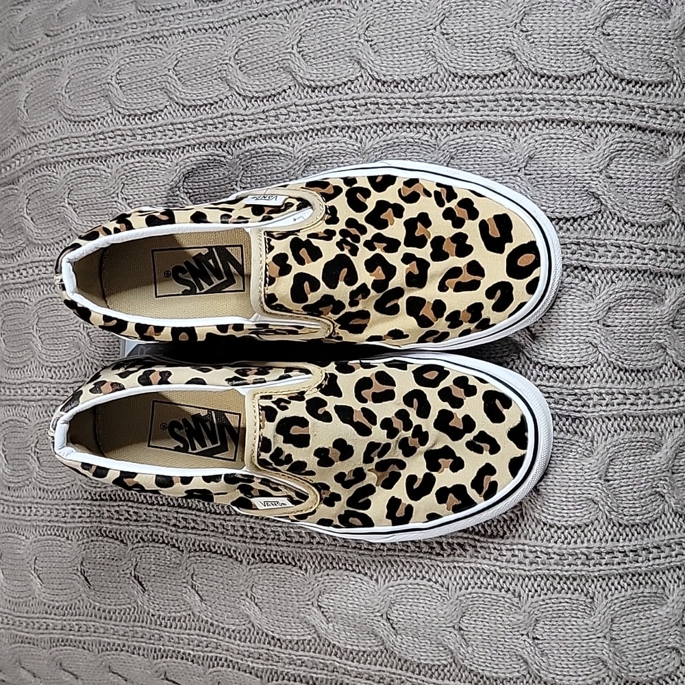Leapord Print Van Slip-Ons